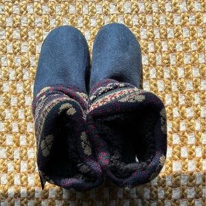 Muk Luks super soft slipper socks with rubber bottom